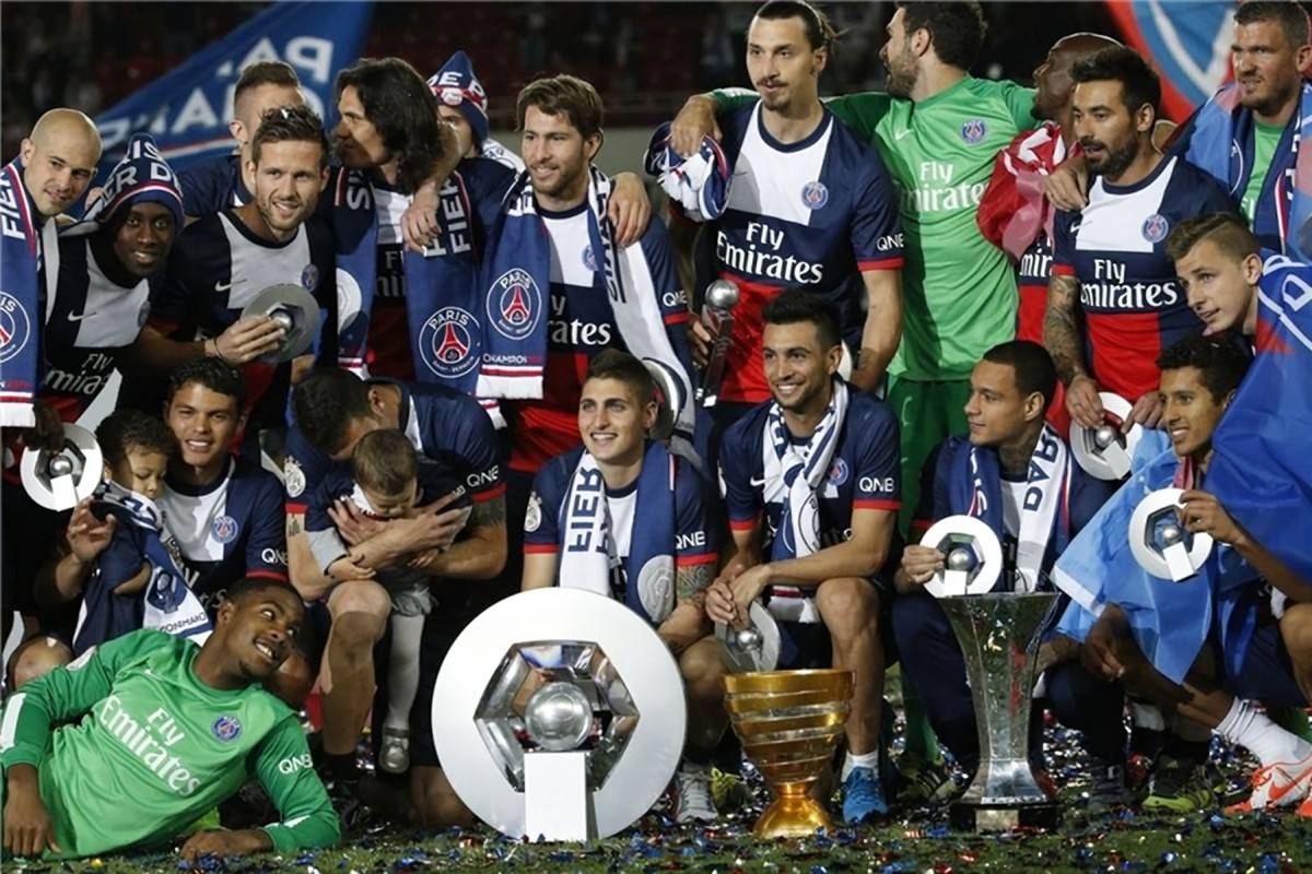 包含欧冠比赛引发一场激动人心的战斗的词条