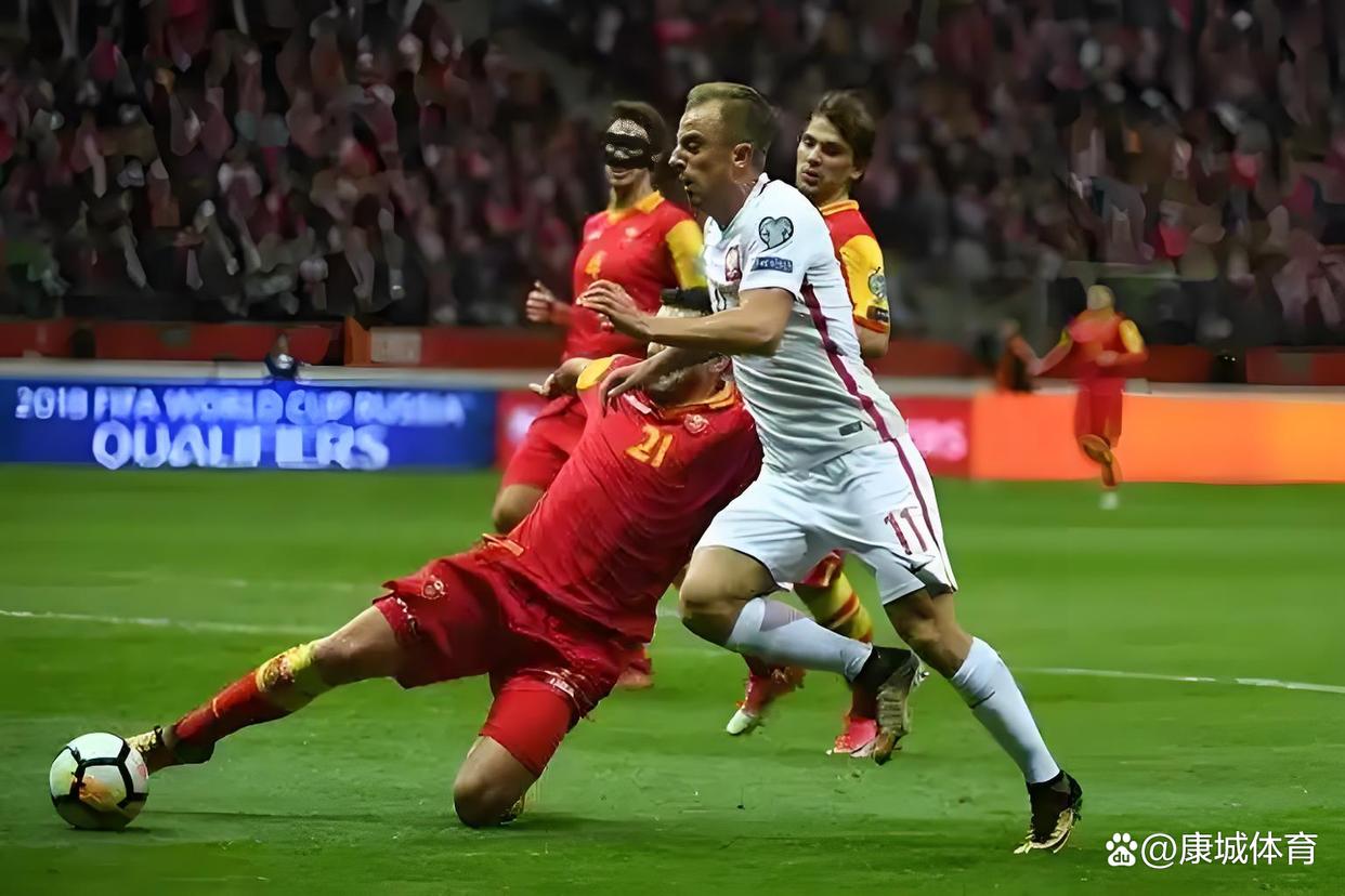 包含黑山队备战世界杯,全队士气饱满力争突进压阵的词条 包含黑山队备战世界杯,全队士气饱满力争突进压阵的词条