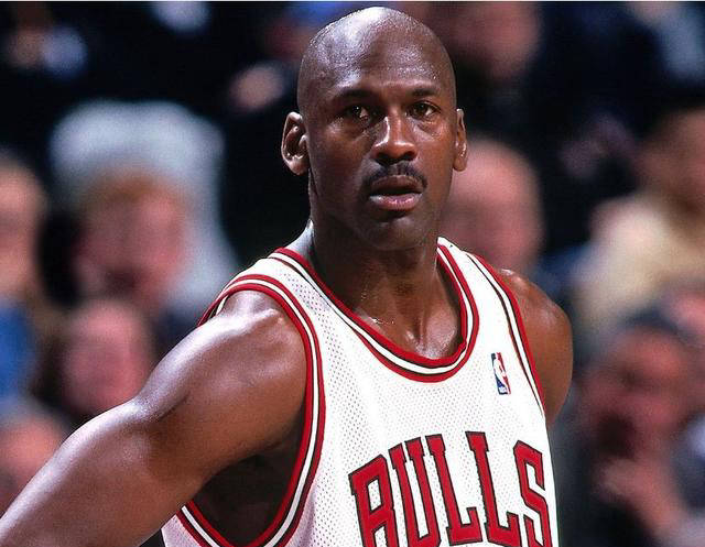 公牛队主力球员受伤，球队面临挑战的简单介绍