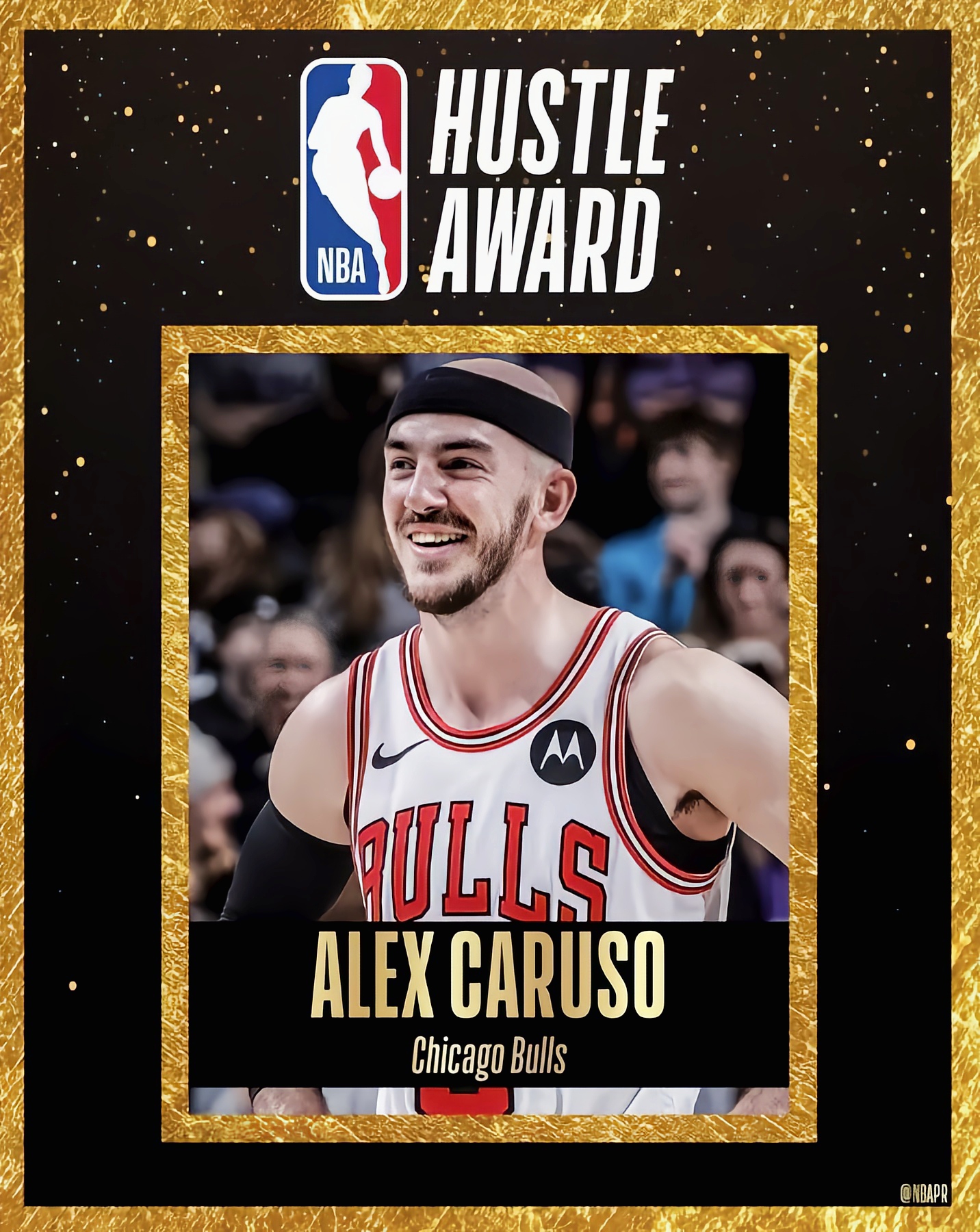 关于美国选手再次登上领奖台,庆祝荣誉的信息 关于美国选手再次登上领奖台,庆祝荣誉的信息