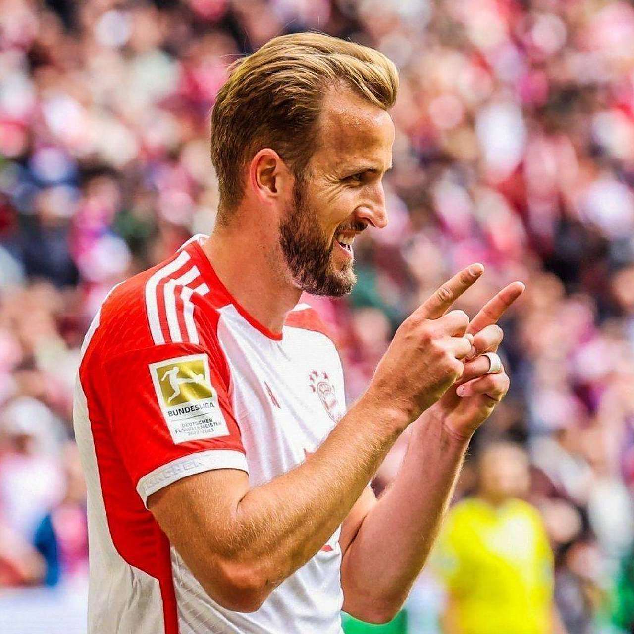 关于积分榜前列球队保持胜势，争夺德甲冠军的信息