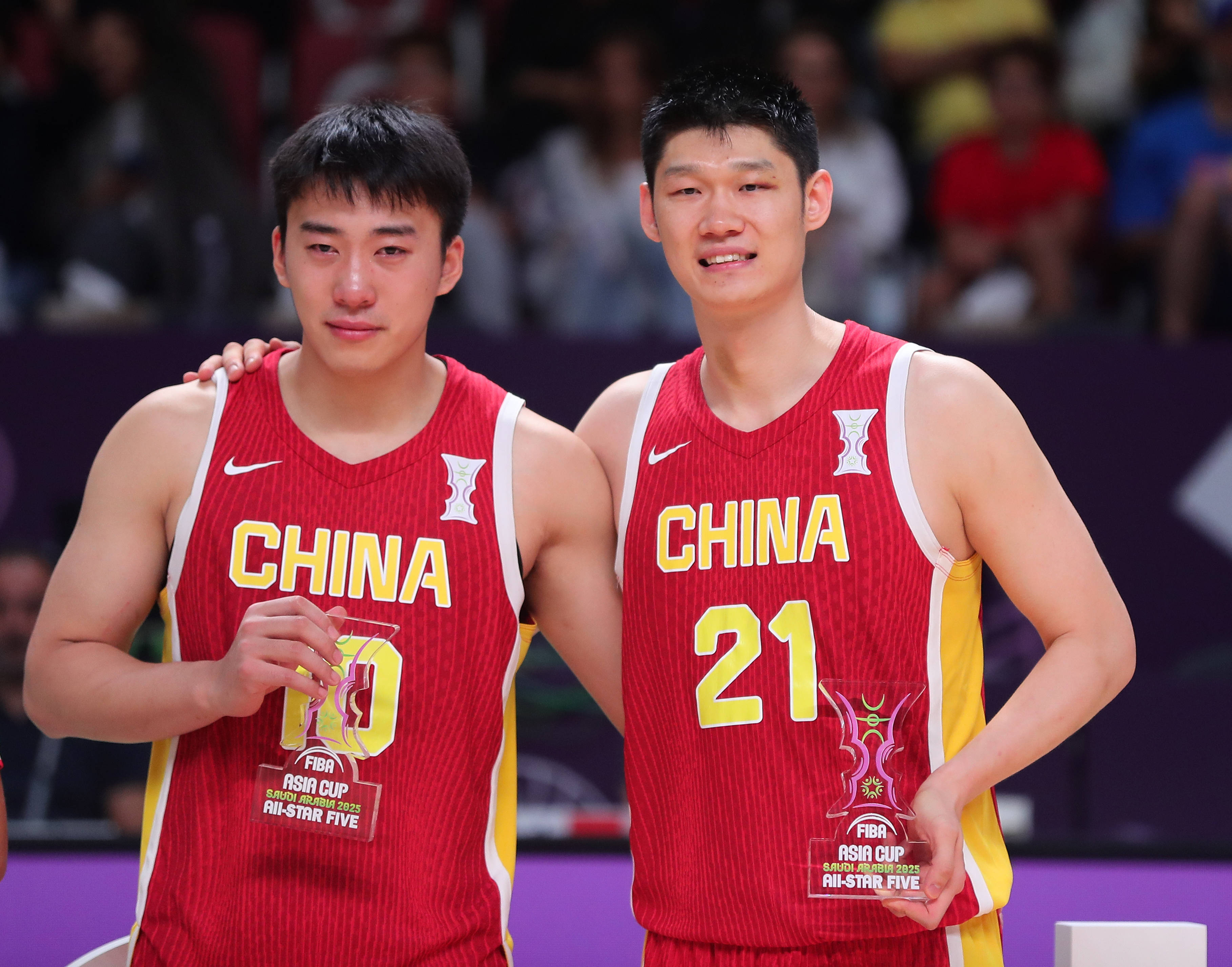 篮球亚洲杯精彩对决，球员们积极备战