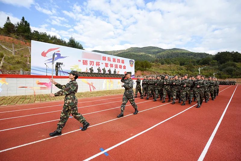 包含名将交锋引发话题传奇较量激情澎湃的词条
