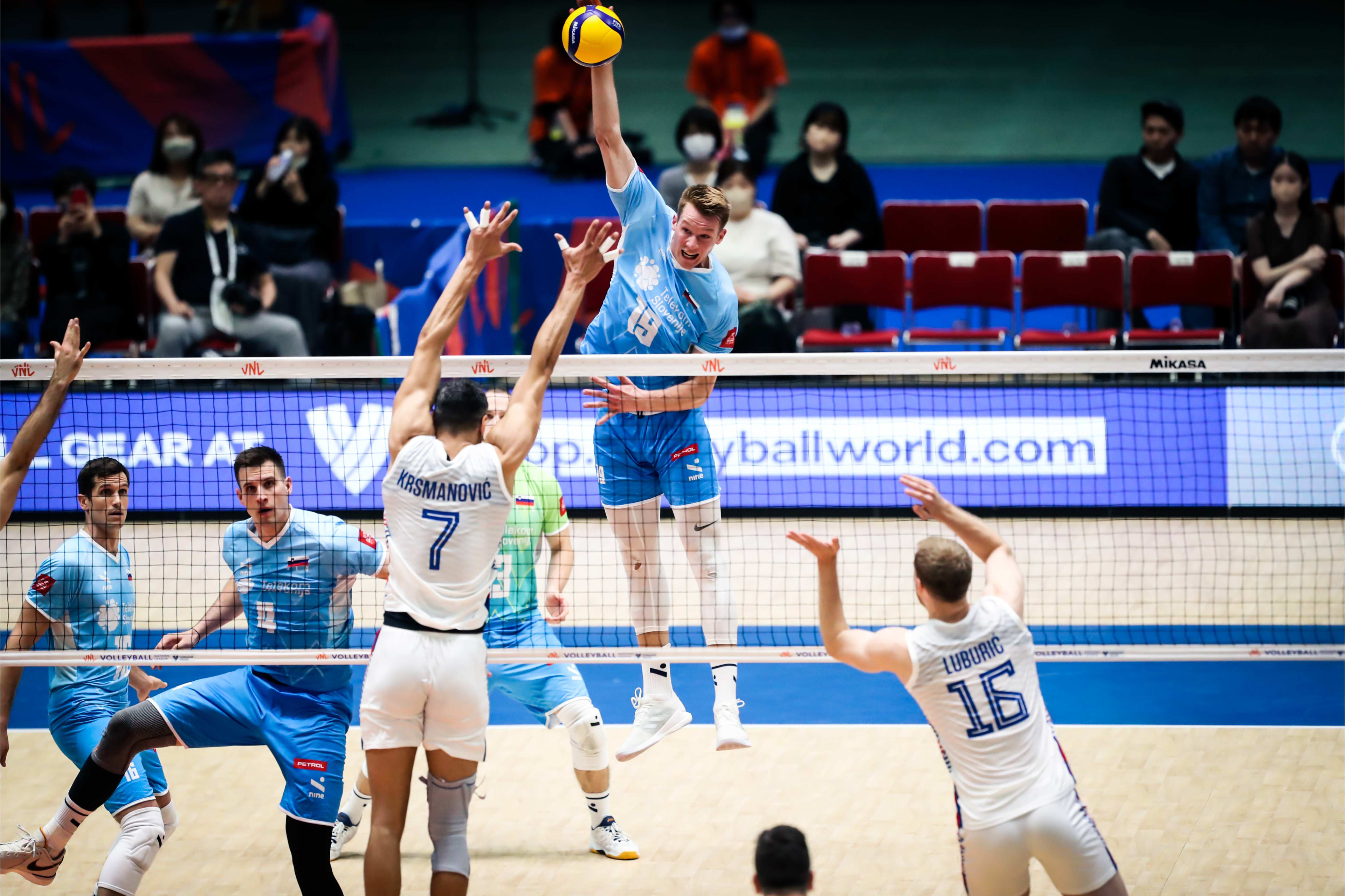 斯洛文尼亚足球超级联赛主场大胜的简单介绍