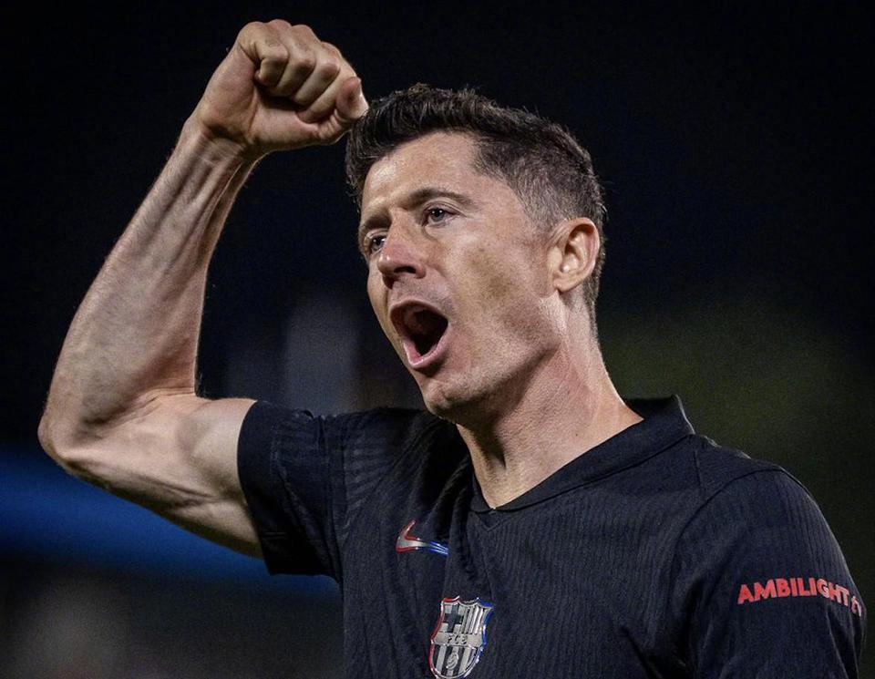 那不勒斯球员技高一筹实现逆袭