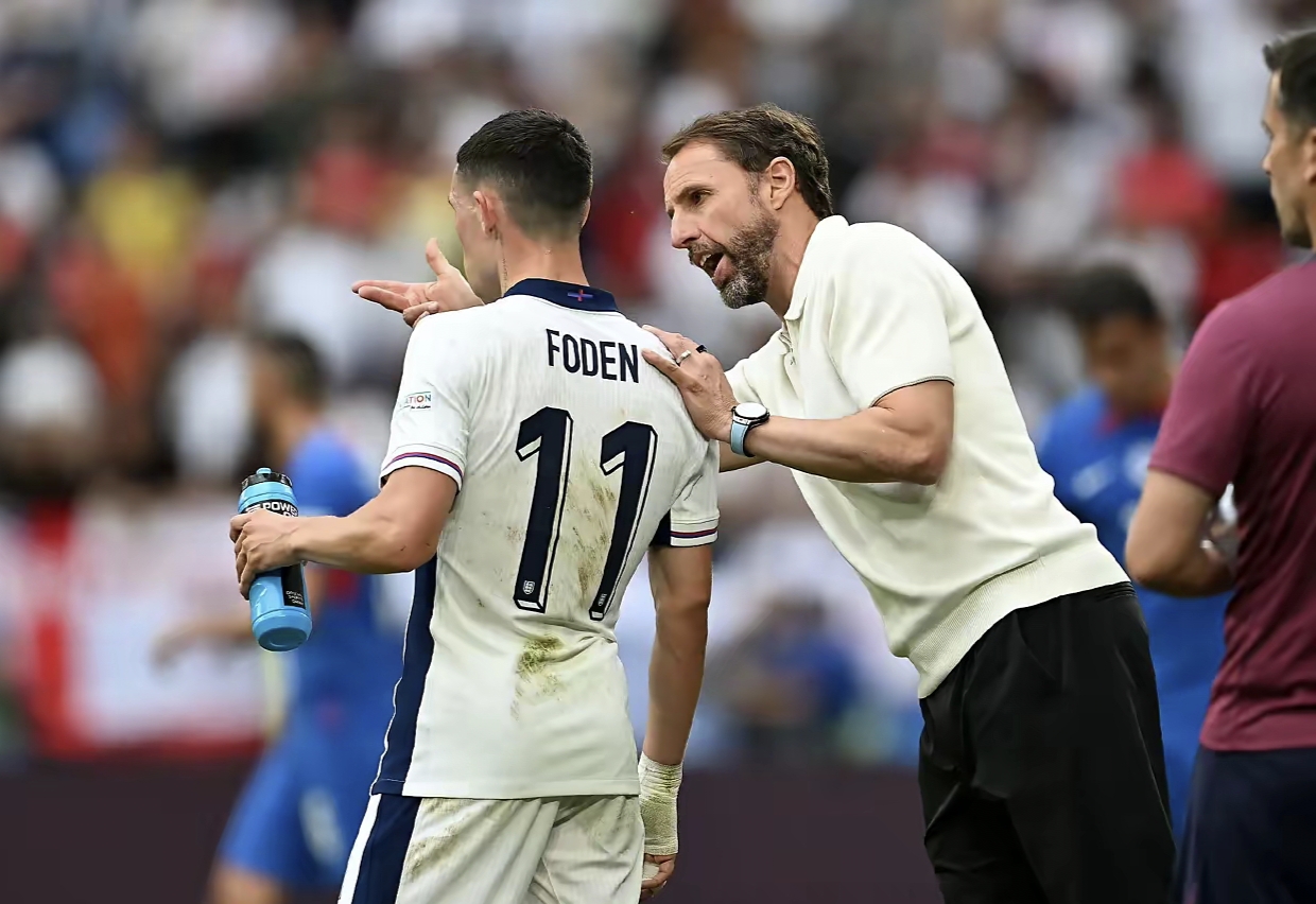 丹麦队客场不敌斯洛伐克,小组排名下滑 丹麦队客场不敌斯洛伐克,小组排名下滑