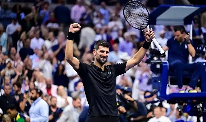 包含ATP总决赛横扫美网，阿尔卡拉斯扛起全队的词条