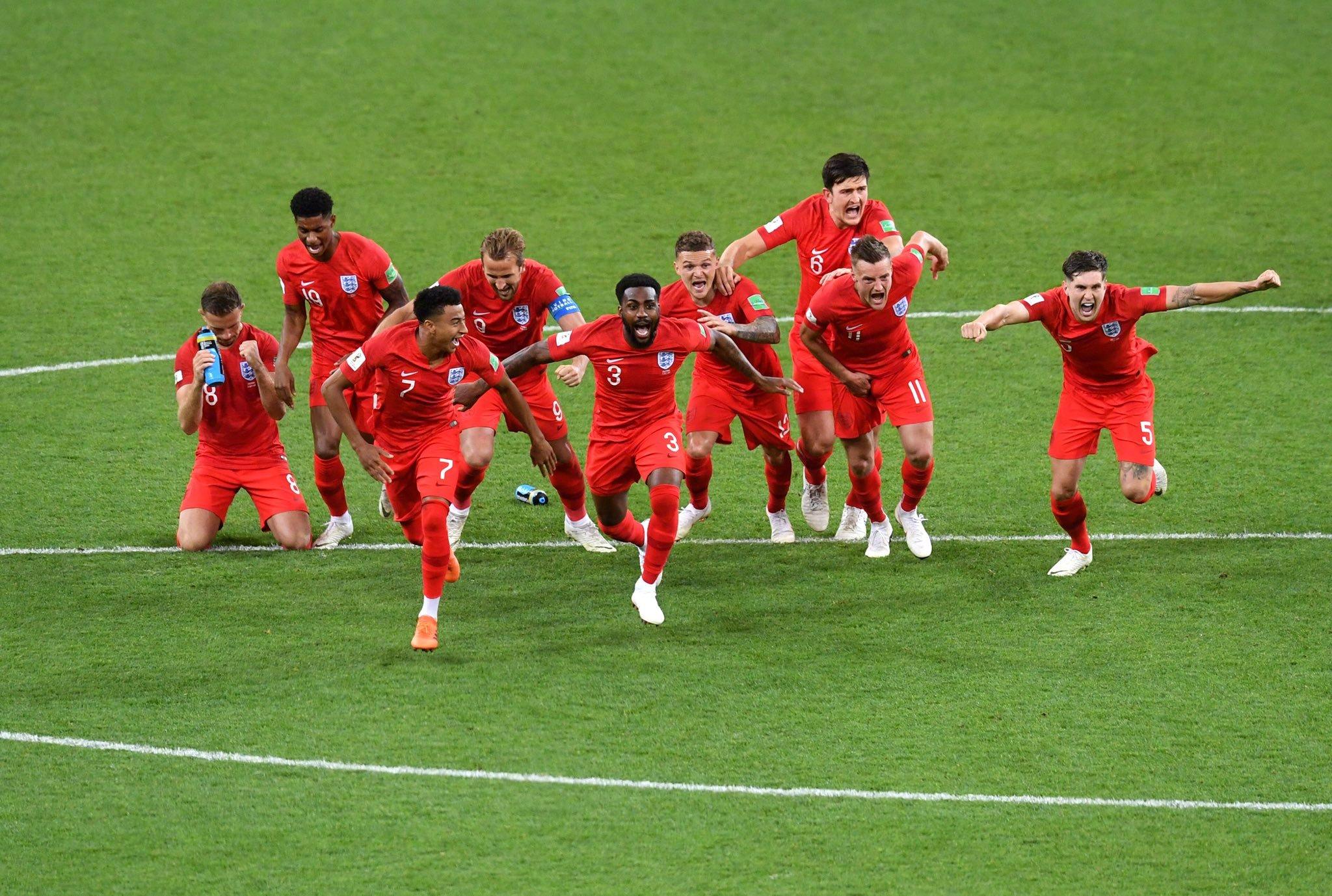 哥伦比亚完胜英格兰，阿圭罗扛起全队