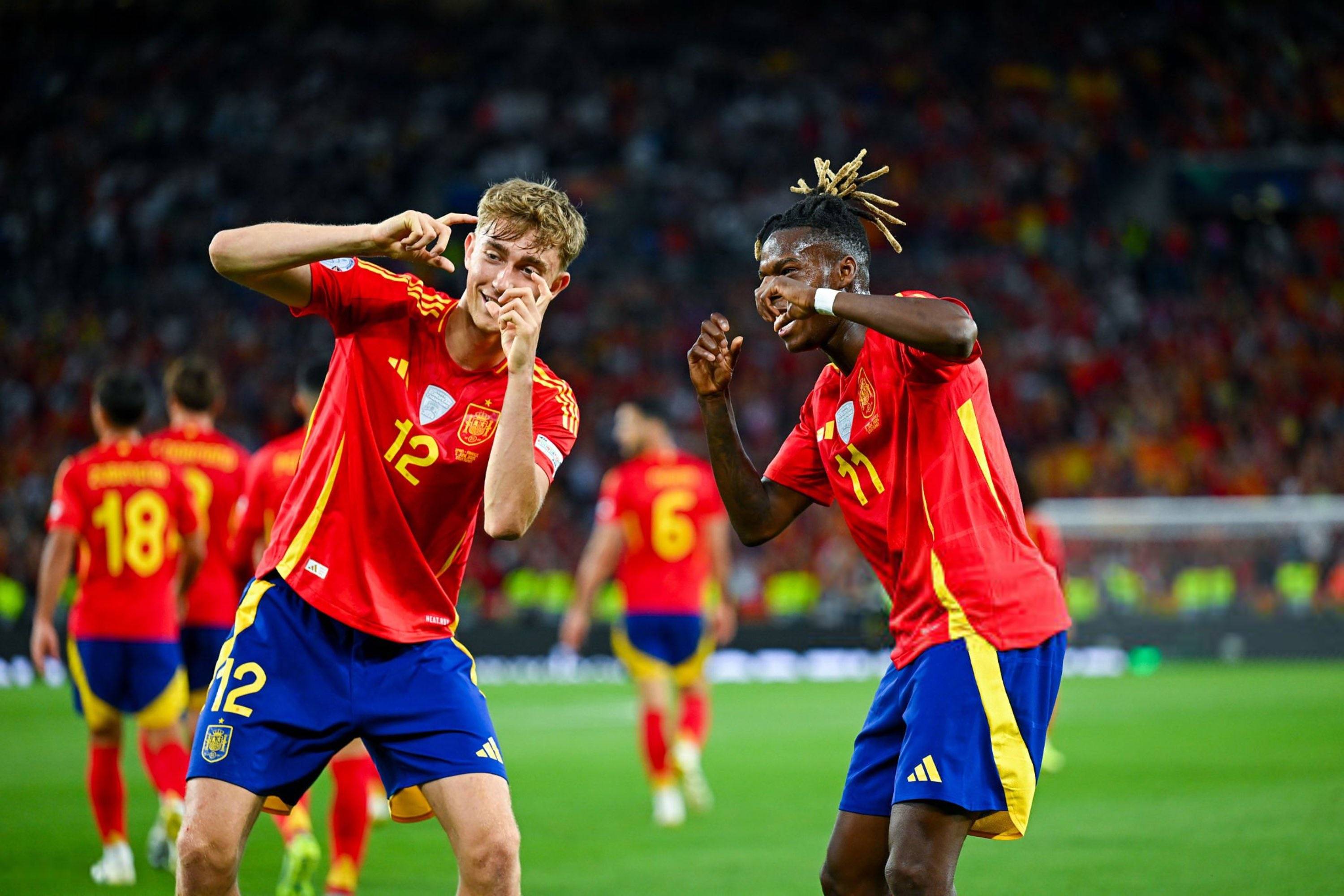 关于英格兰险胜西班牙，戈麦斯统治全场的信息