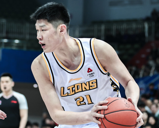 包含热火翻盘新疆队，胡金秋扛起全队的词条