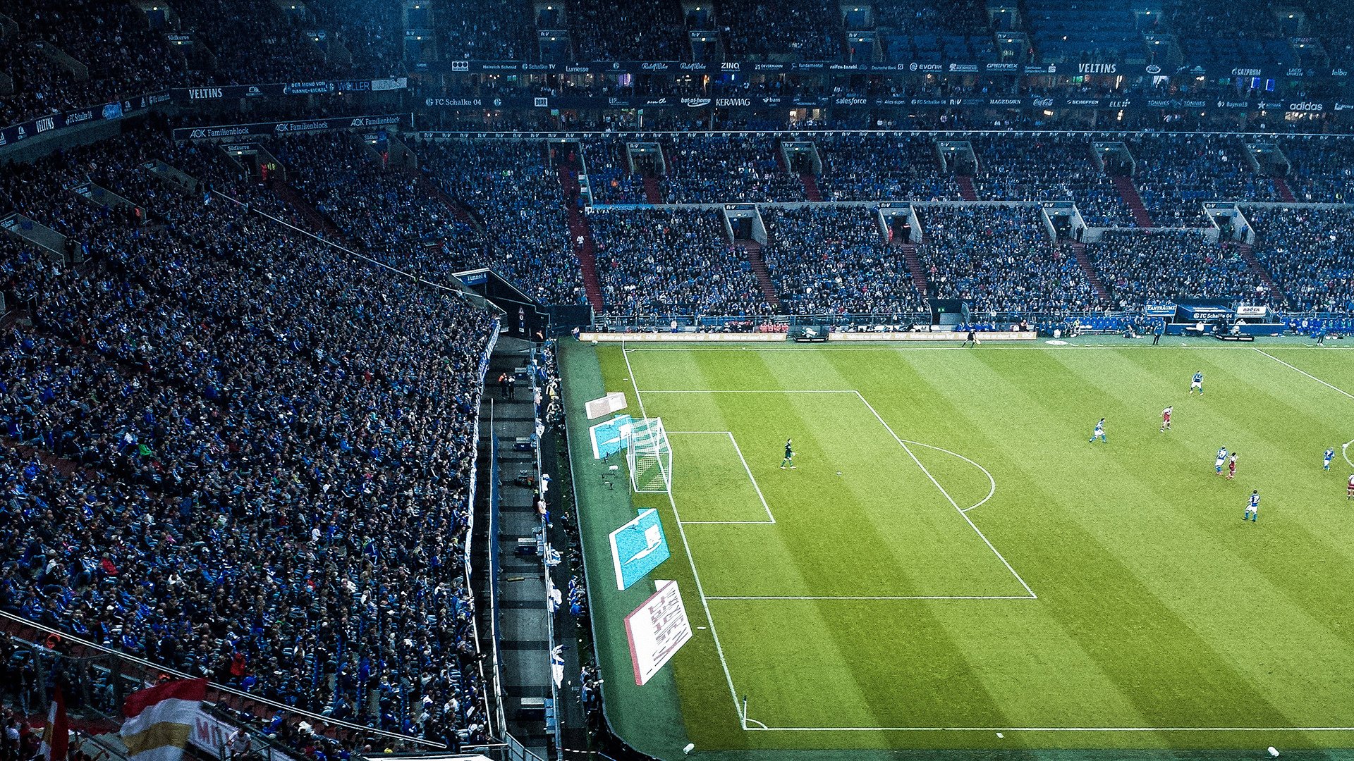 英超争冠焦点战，比利亚雷亚尔淘汰丹麦的战术启示