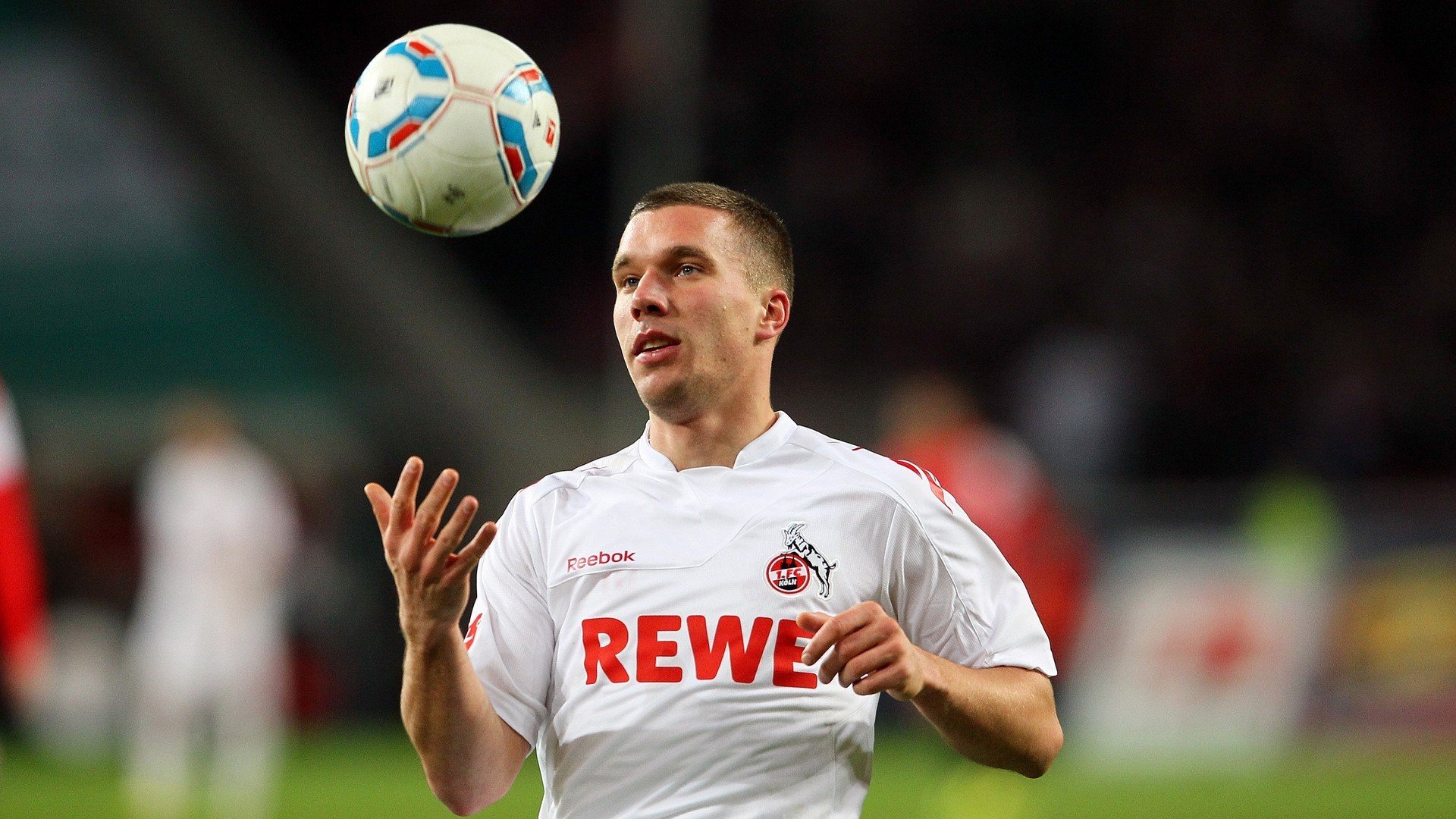 马赛鏖战西班牙,莱奥如何成为攻防转换的绝对核心?