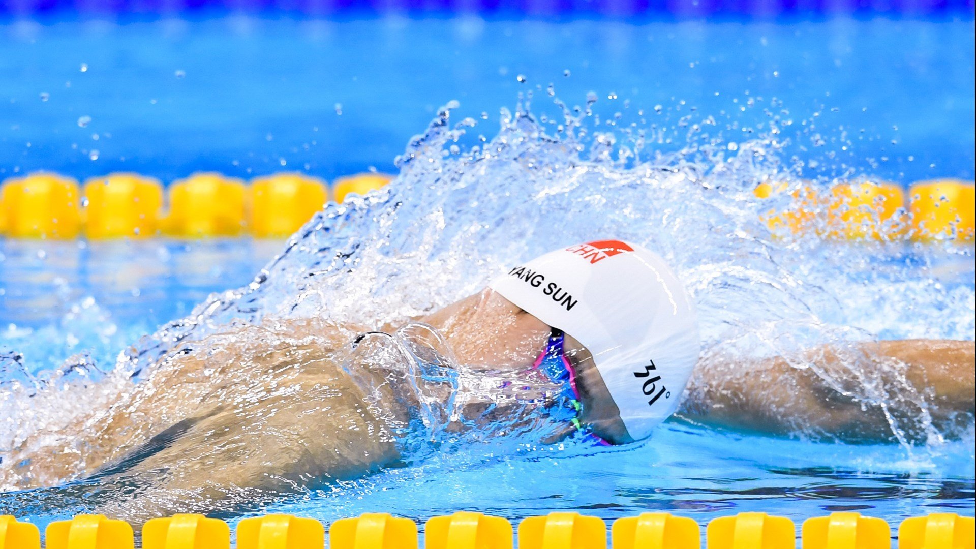 当英伦烽火遇见沙漠风暴，一场足球世界里的唯一性对决